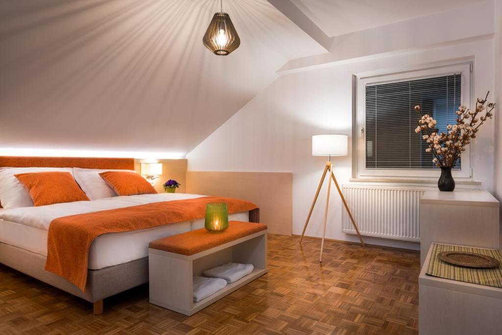 Hotel Gostilna Vovko Novo Mesto Bagian luar foto