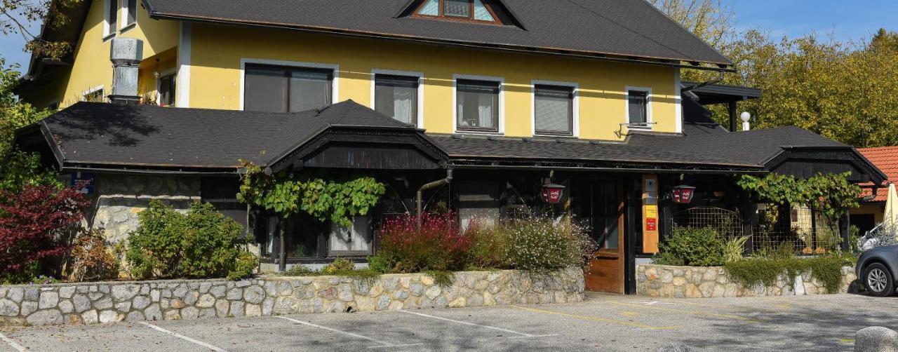 Hotel Gostilna Vovko Novo Mesto Bagian luar foto